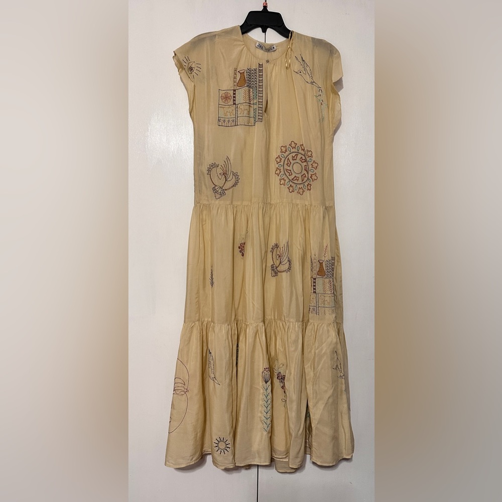 Zara Limited Edition Embroidered Dress Vanilla Color - Picture 3 of 13
